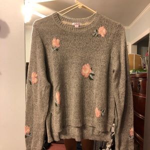 FLORAL SWEATER/BLOUSE!